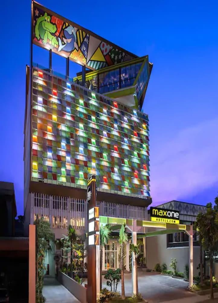 Maxonehotels.Com At Tidar Surabaia Exterior foto