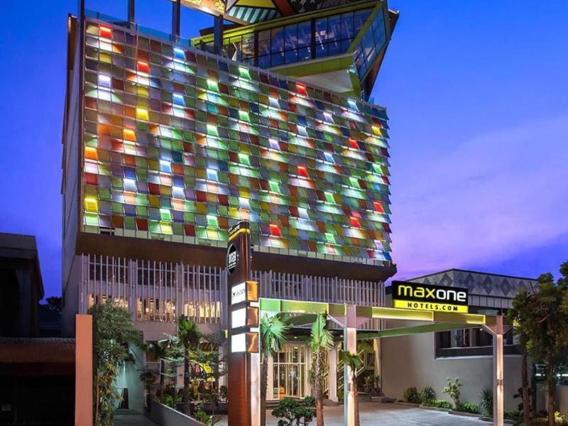 Maxonehotels.Com At Tidar Surabaia Exterior foto